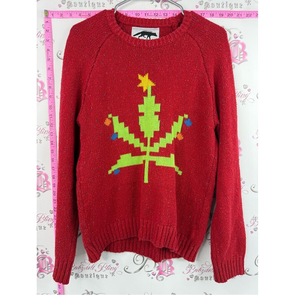 Character hero knit sweater Red Crewneck Sweater with Green Holiday Leaf Motif